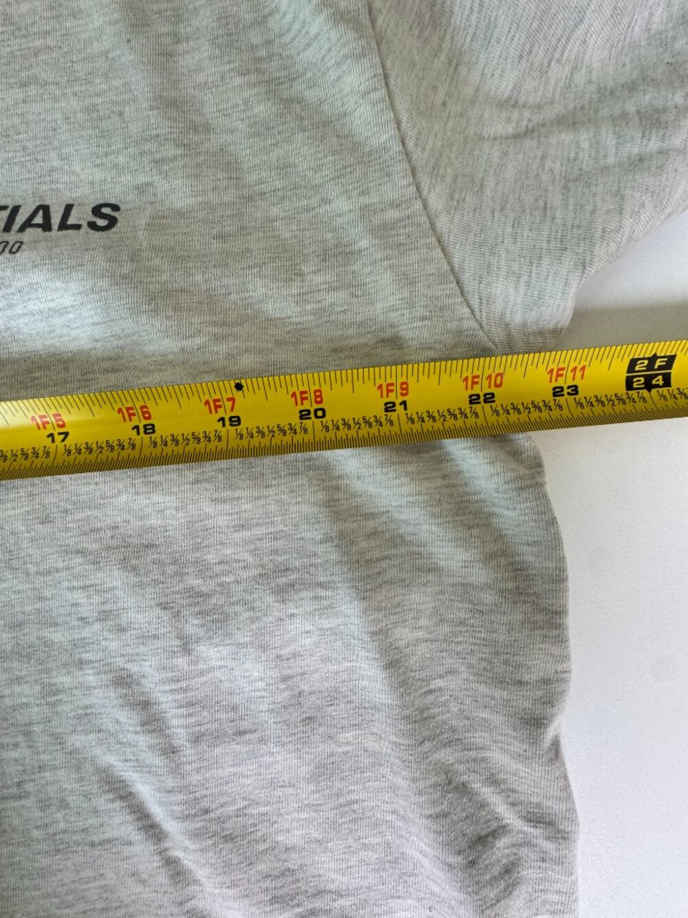 Fear of God Essentials T-Shirt Men’s M Light Heather Gray Logo Tee - Picture 6 of 6